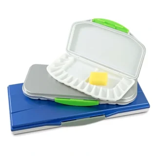 Derivan Plastic Folding Palette - Large, Medium, Small - Little Painter Art | Exploring the Endless Possibilities of Art Fashion